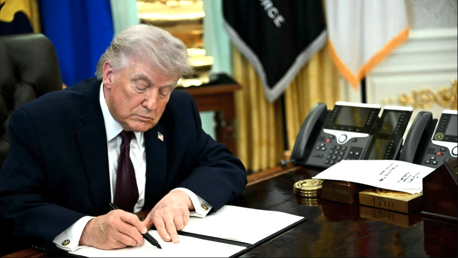 Trump Signs Sweeping Executive Order to Overhaul Mail-In Voting Rules